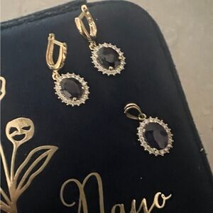 Elegant Gold and Black Jewelry Set